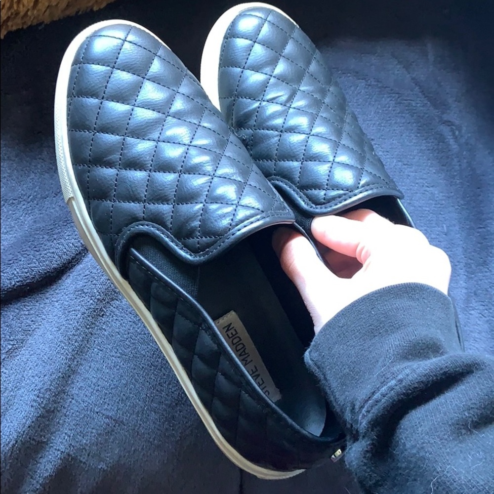 women’s steve madden slip on shoes